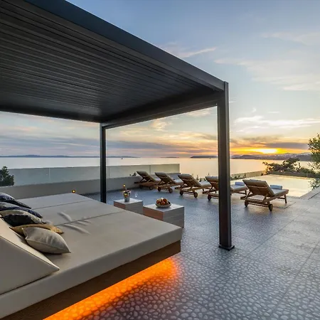 Seaside Leonis - Gym, Sauna And A Pool *