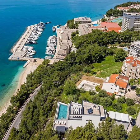 Seaside Leonis - Gym, Sauna And A Pool Podstrana